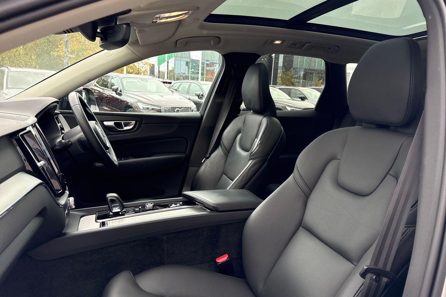 Used Volvo XC60 2023 for sale - 76522032: Photo 28