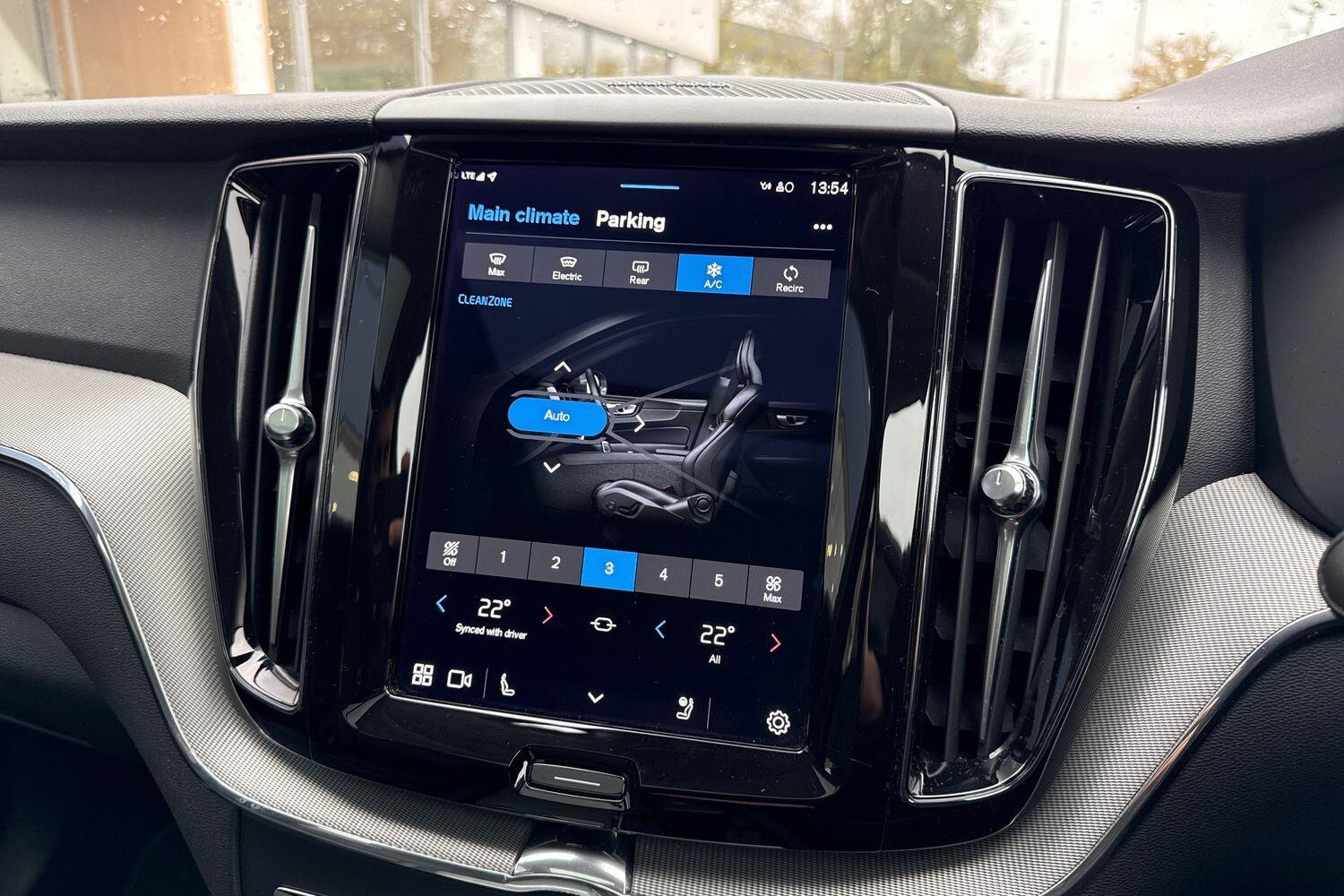 Used Volvo XC60 2023 for sale - 76522032: Photo 40