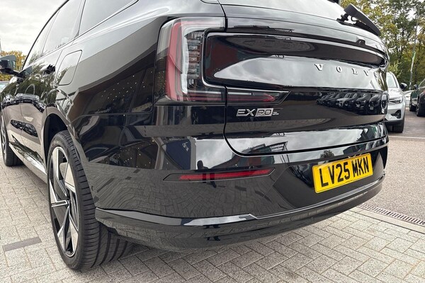Used Volvo EX90 2025 for sale - 76270719: Photo 19
