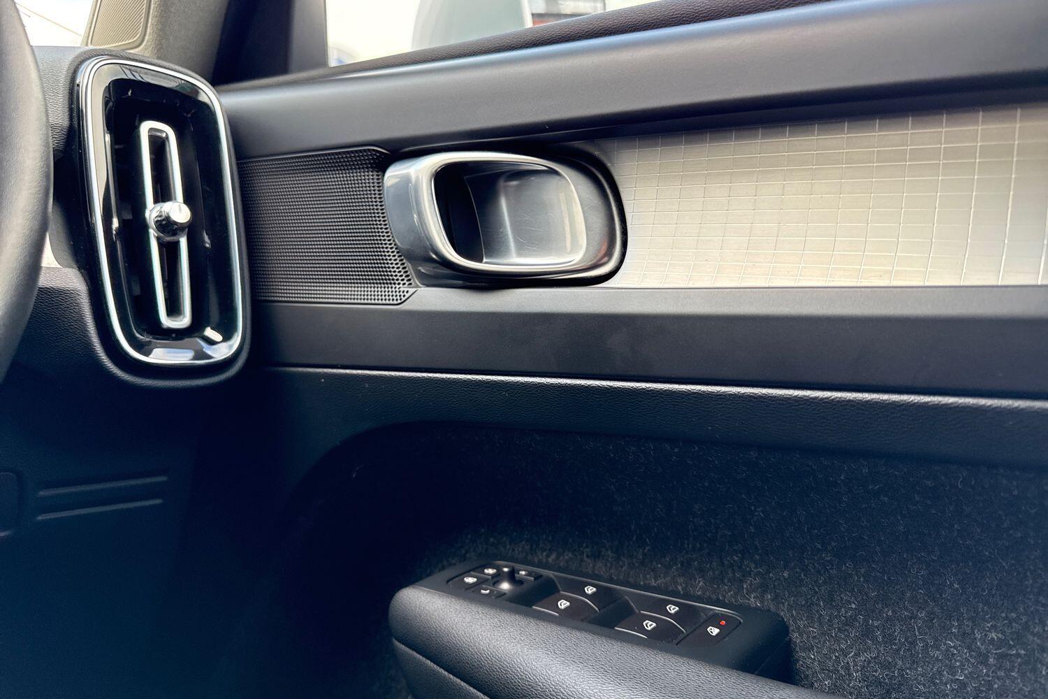 Used Volvo XC40 2018 for sale - 77683500: Photo 41