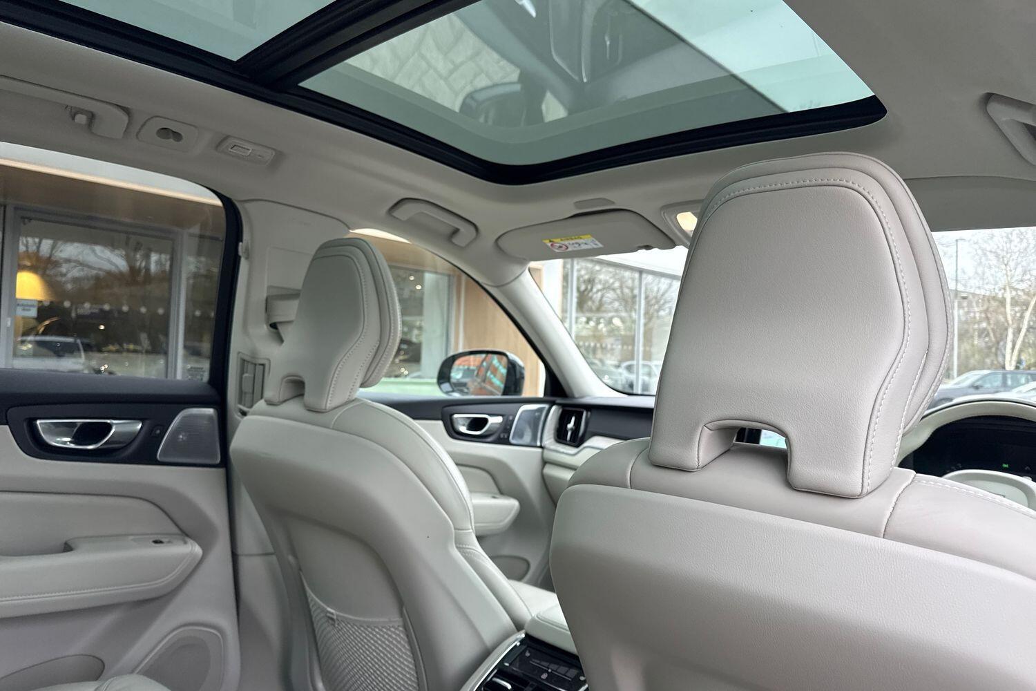 Used Volvo XC60 2022 for sale - 77611429: Photo 24