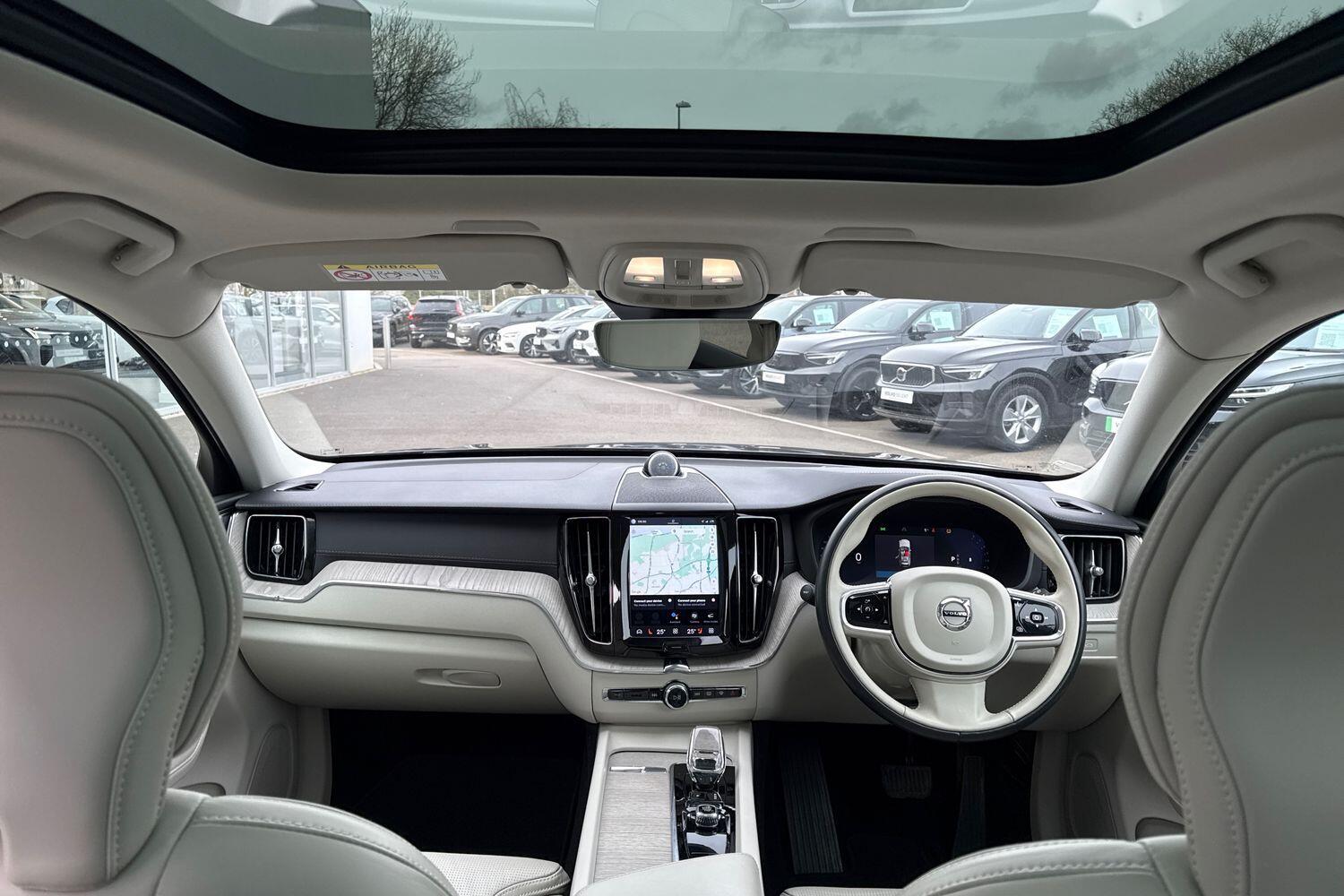 Used Volvo XC60 2022 for sale - 77611429: Photo 3