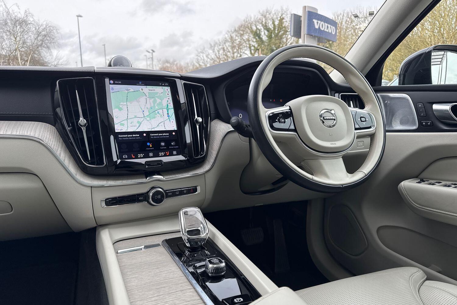 Used Volvo XC60 2022 for sale - 77611429: Photo 35