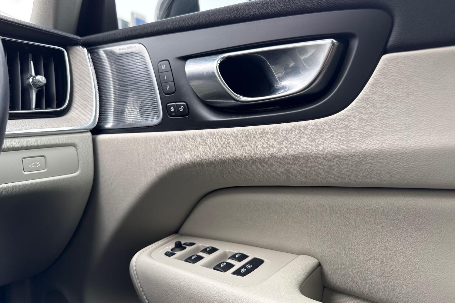 Used Volvo XC60 2022 for sale - 77611429: Photo 40