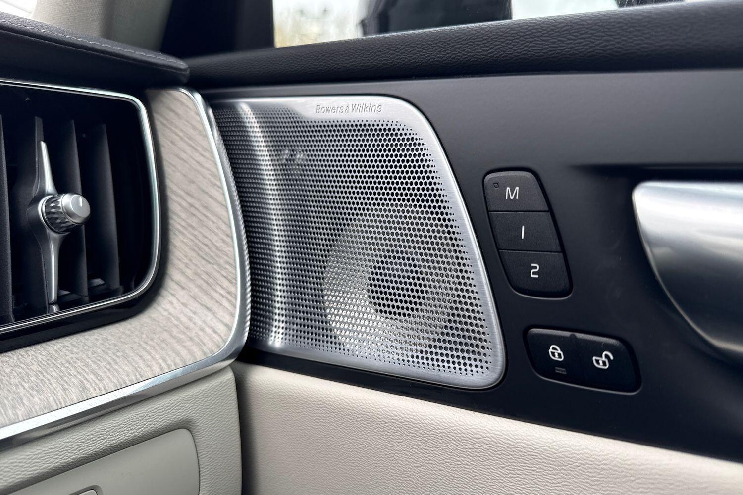 Used Volvo XC60 2022 for sale - 77611429: Photo 41