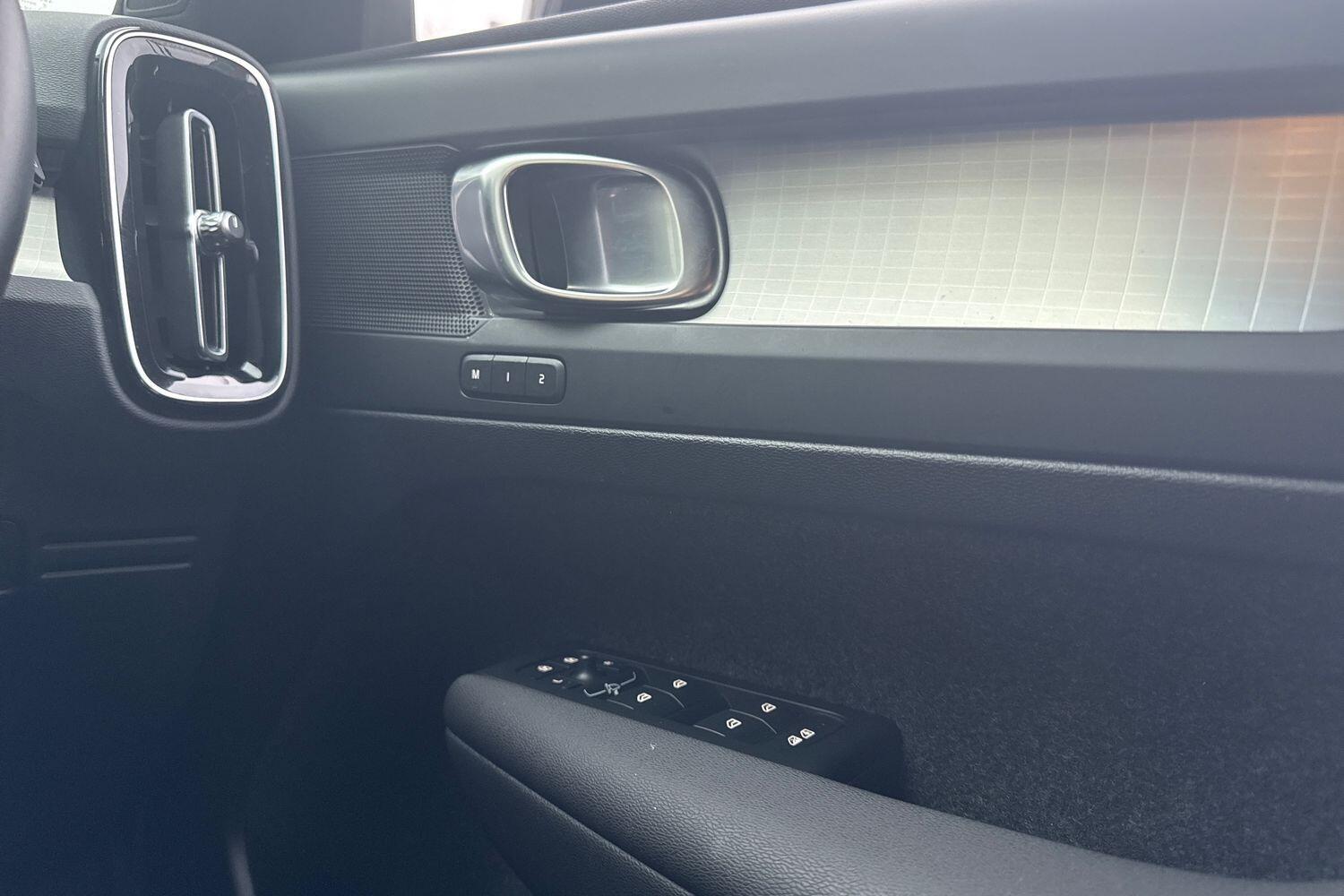 Used Volvo XC40 2025 for sale - 77074704: Photo 41