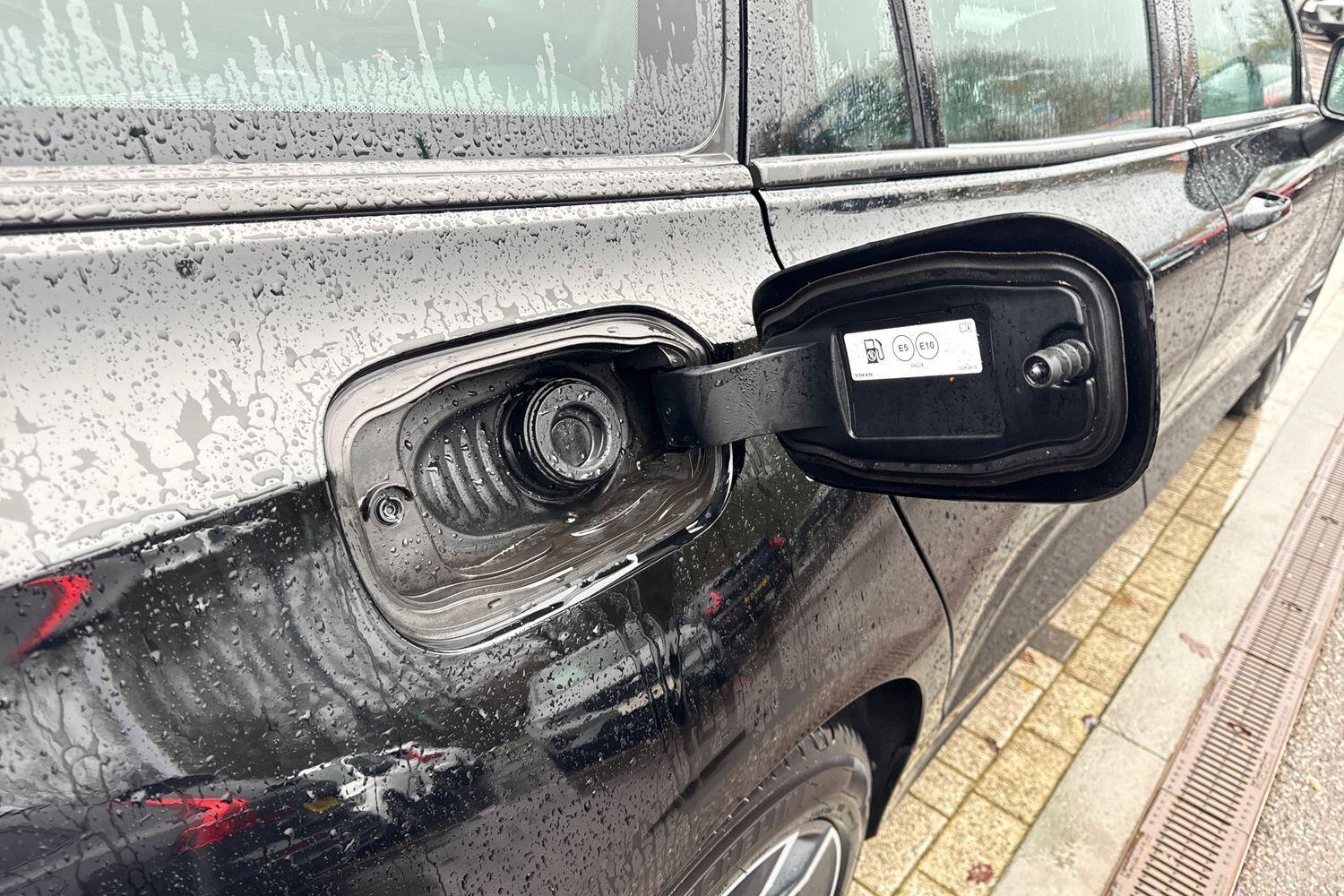 Used Volvo V60 2021 for sale - 76886353: Photo 15