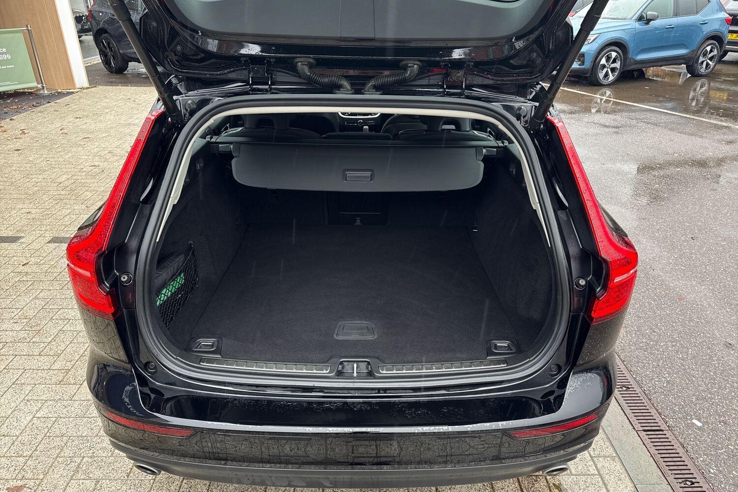 Used Volvo V60 2021 for sale - 76886353: Photo 16