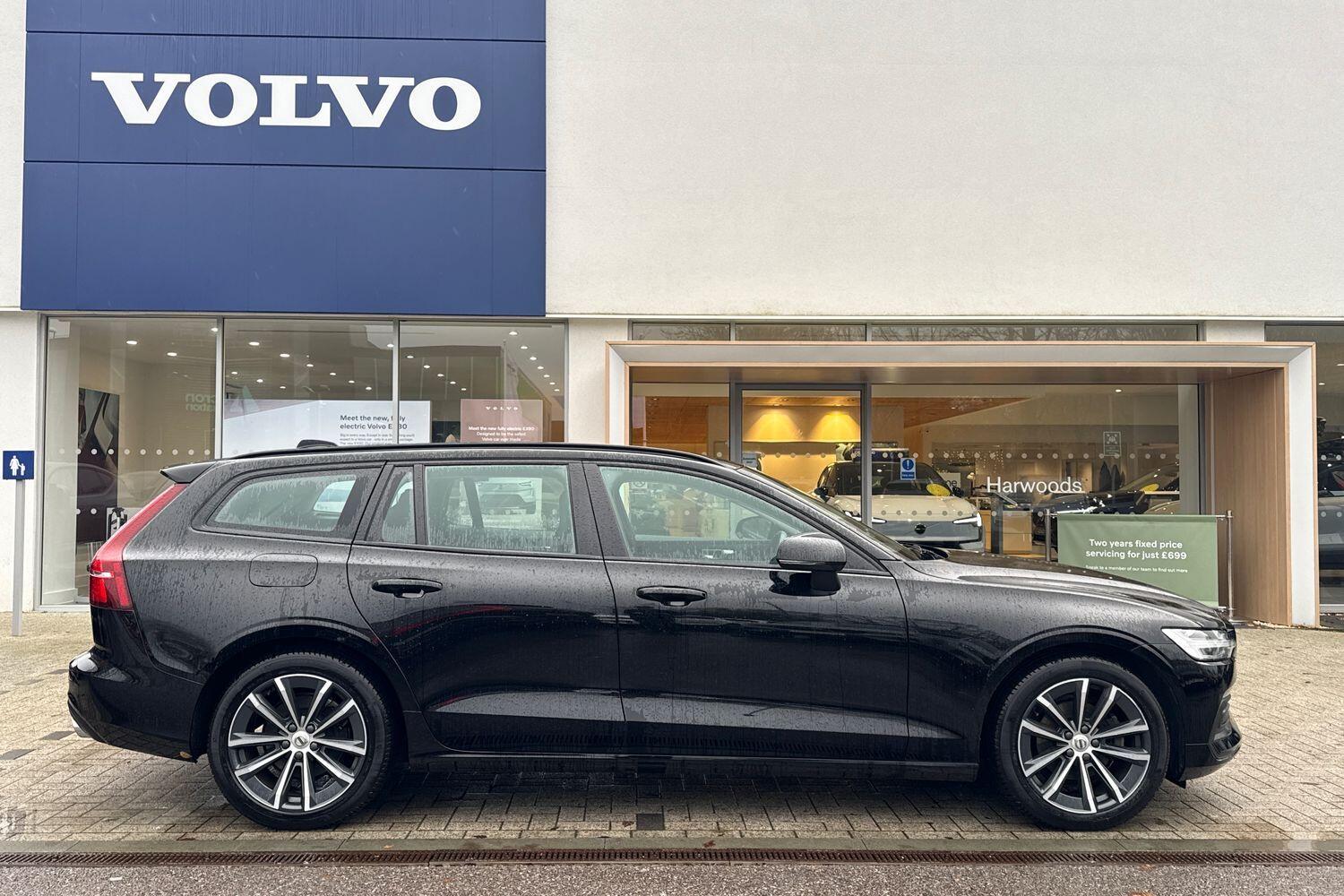 Used Volvo V60 2021 for sale - 76886353: Photo 4