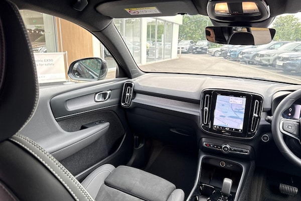 Used Volvo XC40 2025 for sale - 75741356: Photo 31