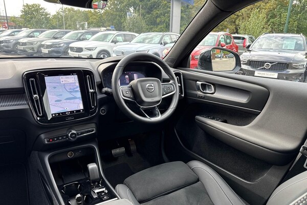 Used Volvo XC40 2025 for sale - 75741356: Photo 32