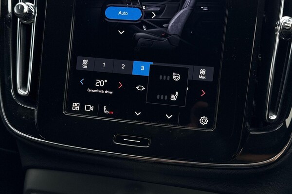 Used Volvo XC40 2025 for sale - 75741356: Photo 39