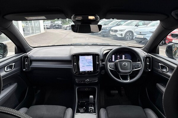 Used Volvo XC40 2025 for sale - 75741356: Photo 3