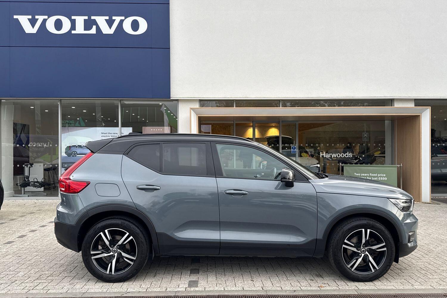 Used Volvo XC40 2021 for sale - 76424005: Photo 2