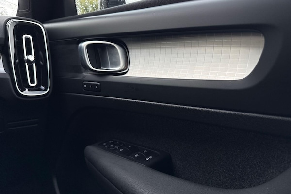 Used Volvo XC40 2022 for sale - 76326754: Photo 41