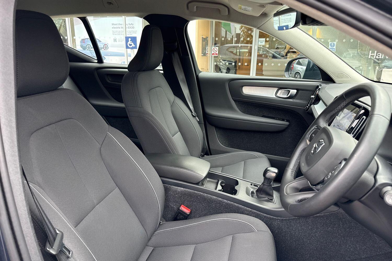 Used Volvo XC40 for sale - 76159035: Photo 25