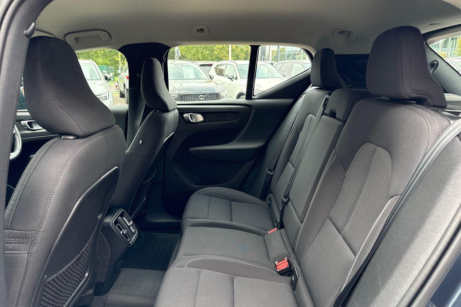 Used Volvo XC40 for sale - 76159035: Photo 29