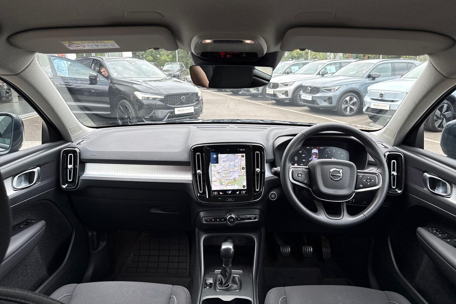 Used Volvo XC40 for sale - 76159035: Photo 3