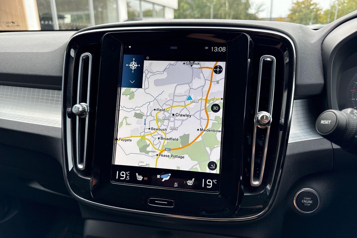 Used Volvo XC40 for sale - 76159035: Photo 37