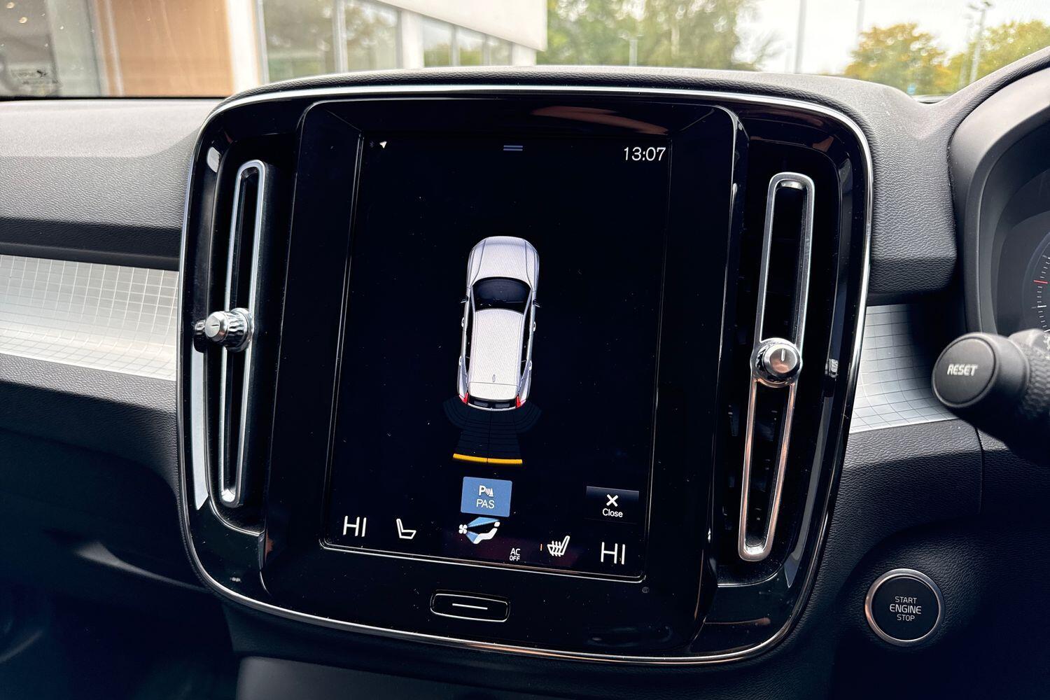 Used Volvo XC40 for sale - 76159035: Photo 4