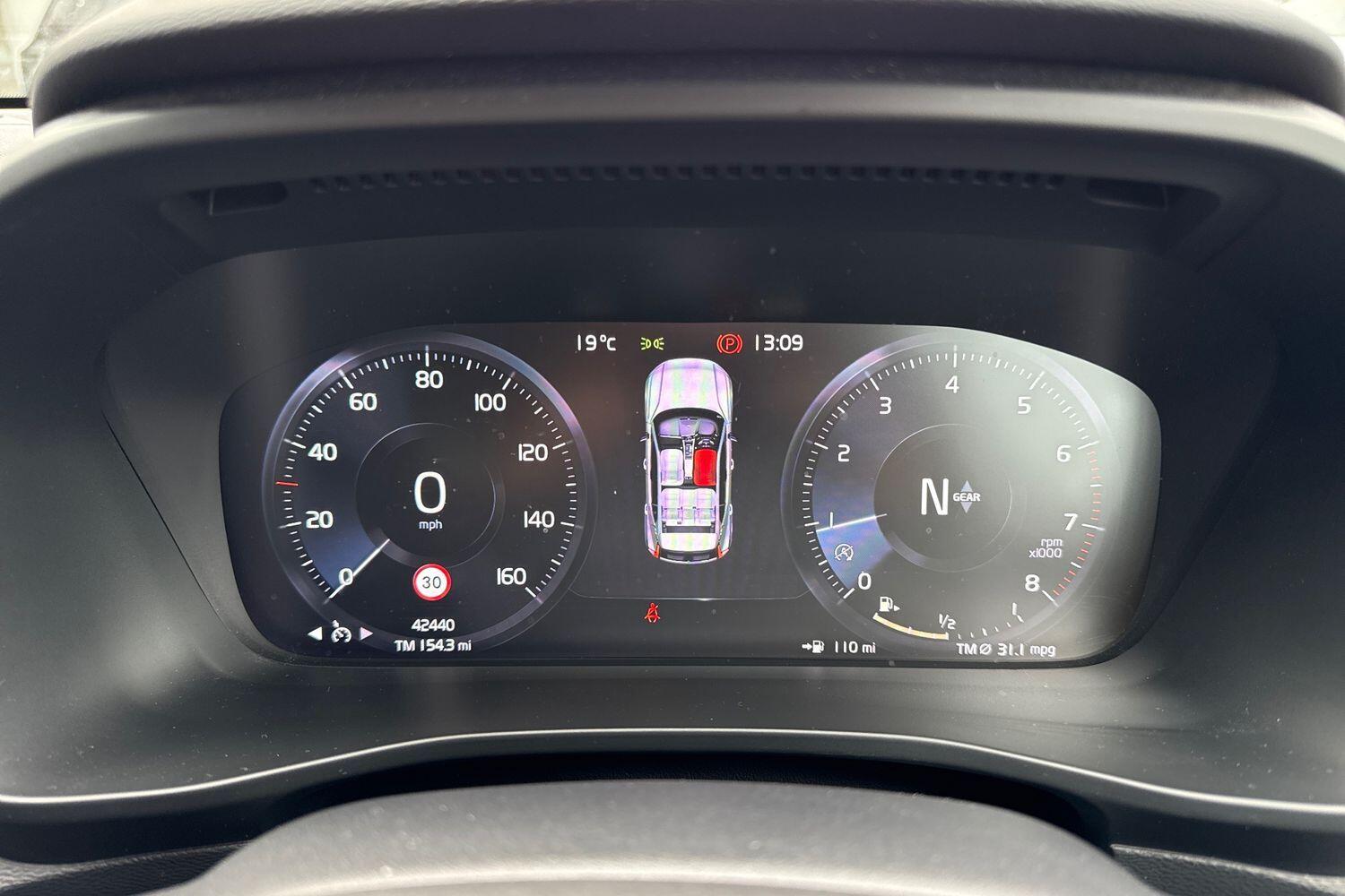 Used Volvo XC40 for sale - 76159035: Photo 44