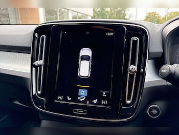 Used Volvo XC40 2021 for sale - 76159035: Photo