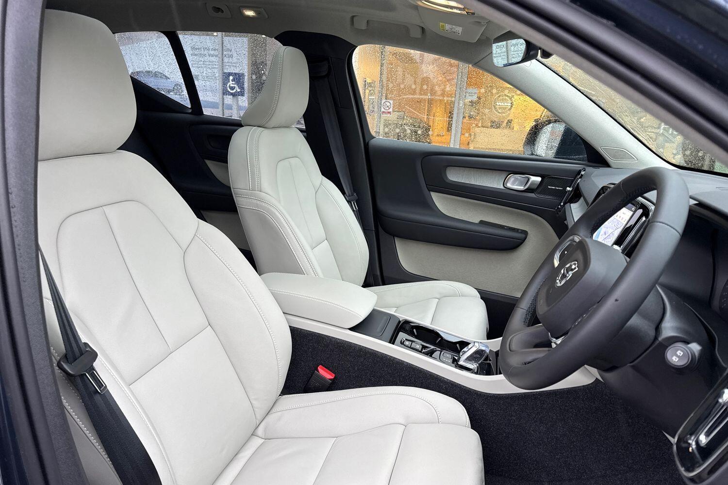 Used Volvo XC40 2025 for sale - 76823437: Photo 26