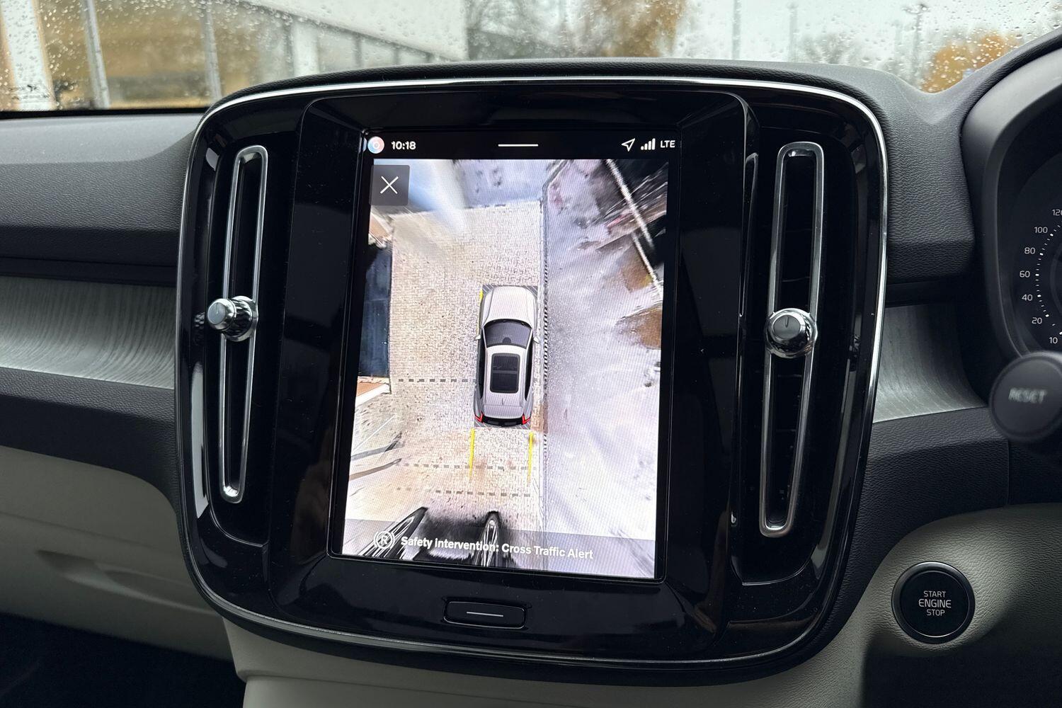 Used Volvo XC40 2025 for sale - 76823437: Photo 4