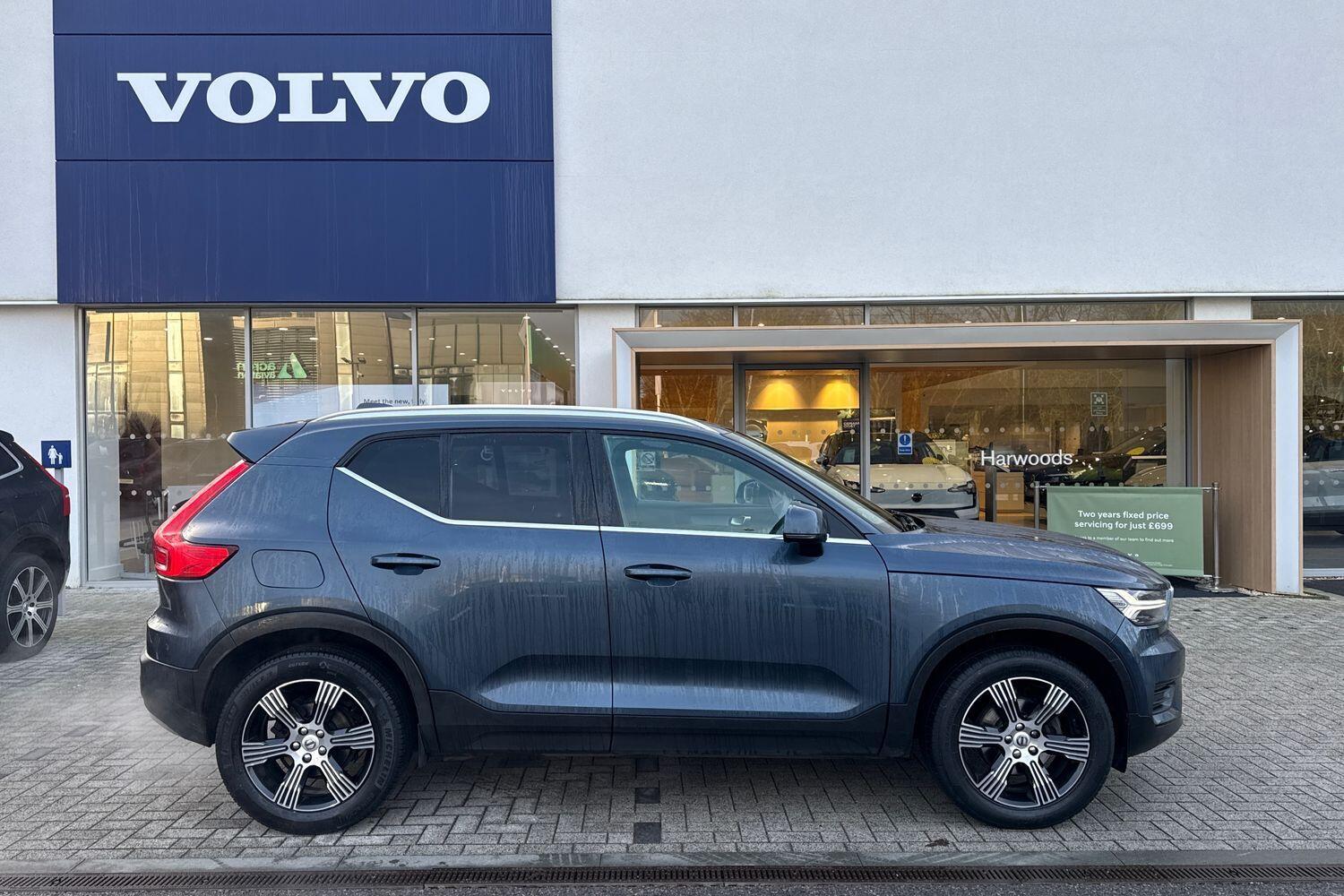 Used Volvo XC40 2022 for sale - 77358779: Photo 2