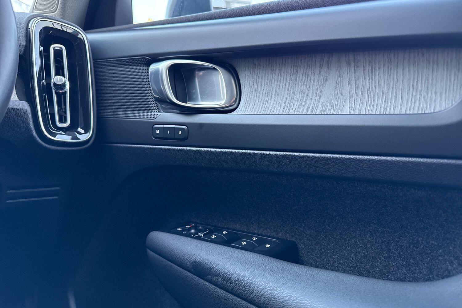 Used Volvo XC40 2022 for sale - 77358779: Photo 41