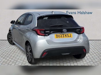 Used Toyota Yaris 2023 for sale - 79415439: Photo