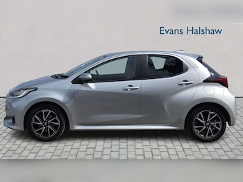Used Toyota Yaris 2023 for sale - 79415439: Photo