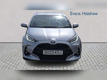 Used Toyota Yaris 2023 for sale - 79415439: Photo