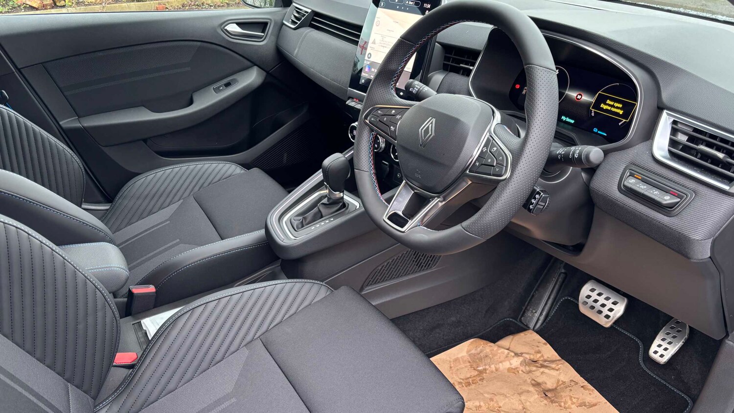 Used Renault Clio for sale - 77859995: Photo 25