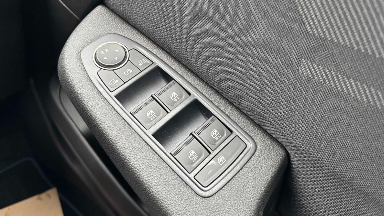 Used Renault Clio for sale - 77859995: Photo 35