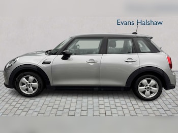Used MINI Hatch 2022 for sale - 77859021: Photo