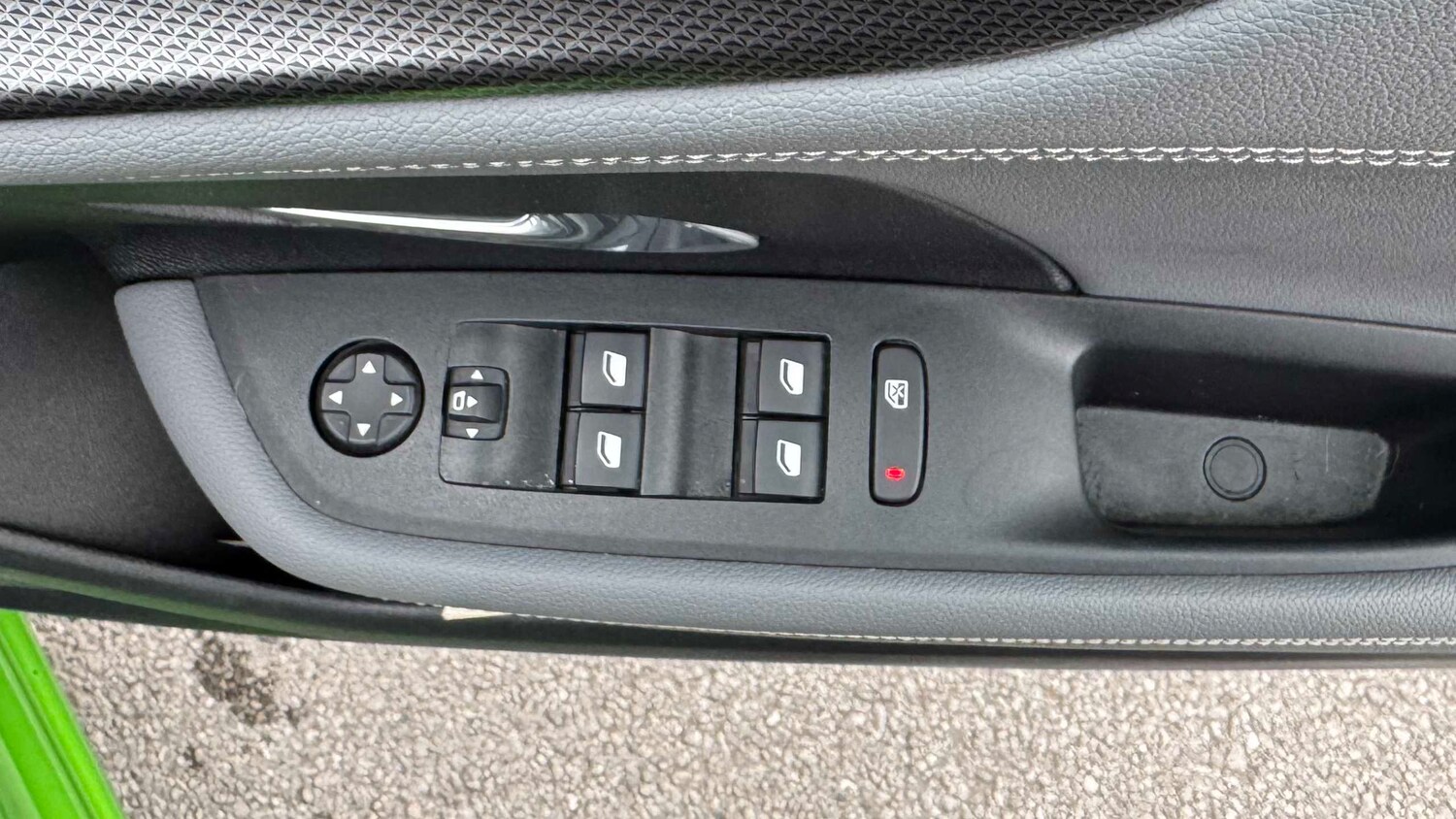 Used Vauxhall Mokka for sale - 77858438: Photo 9