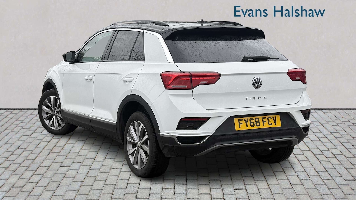 Used Volkswagen T-Roc 2018 for sale - 77862708: Photo 3