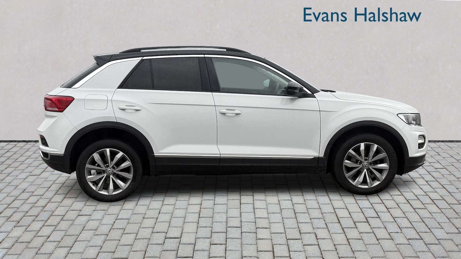 Used Volkswagen T-Roc 2018 for sale - 77862708: Photo 4