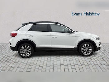 Used Volkswagen T-Roc 2018 for sale - 77862708: Photo