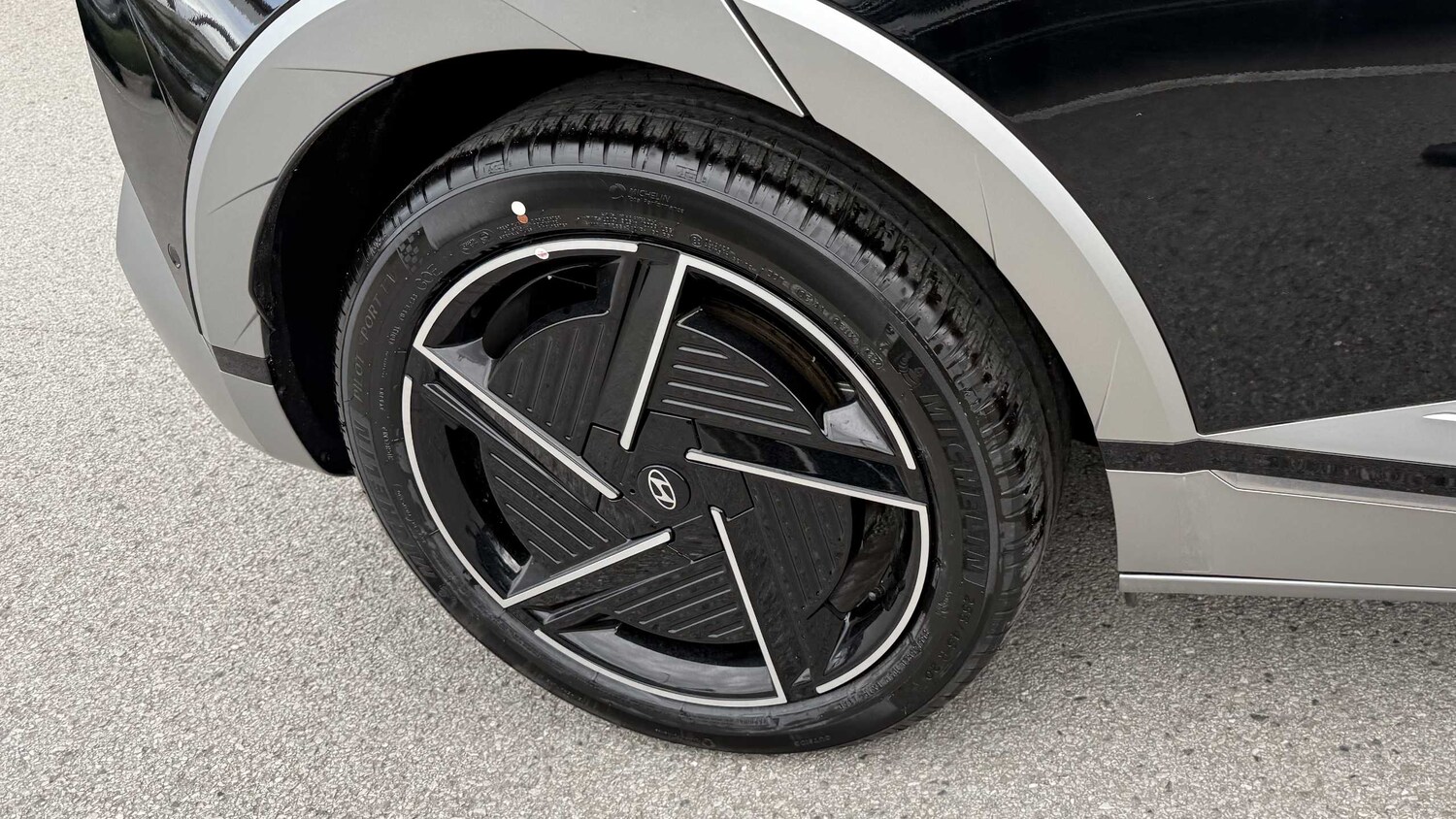 Used Hyundai IONIQ 5 2025 for sale - 77859272: Photo 11