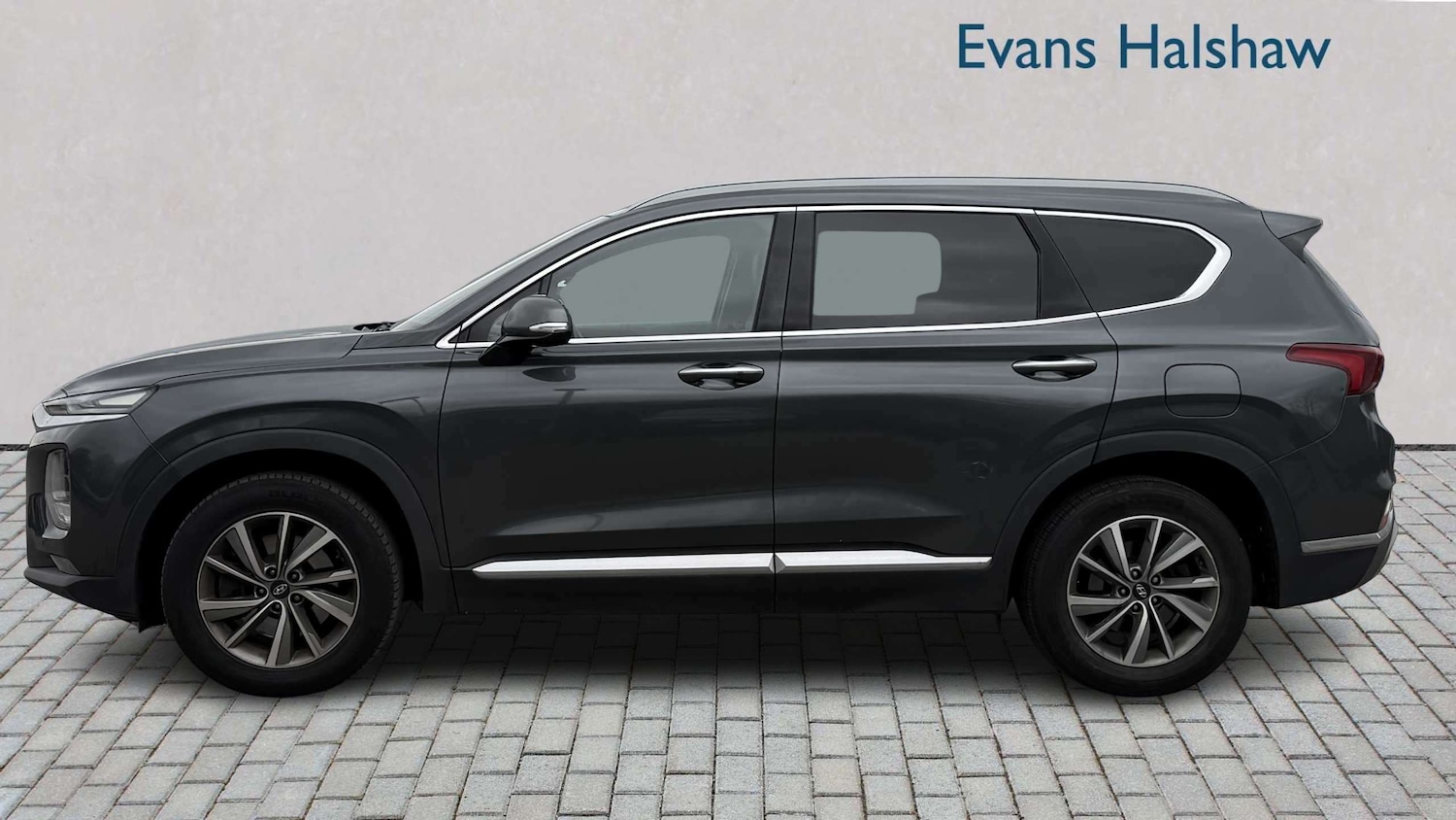 Used Hyundai Santa Fe 2019 for sale - 78209180: Photo 3