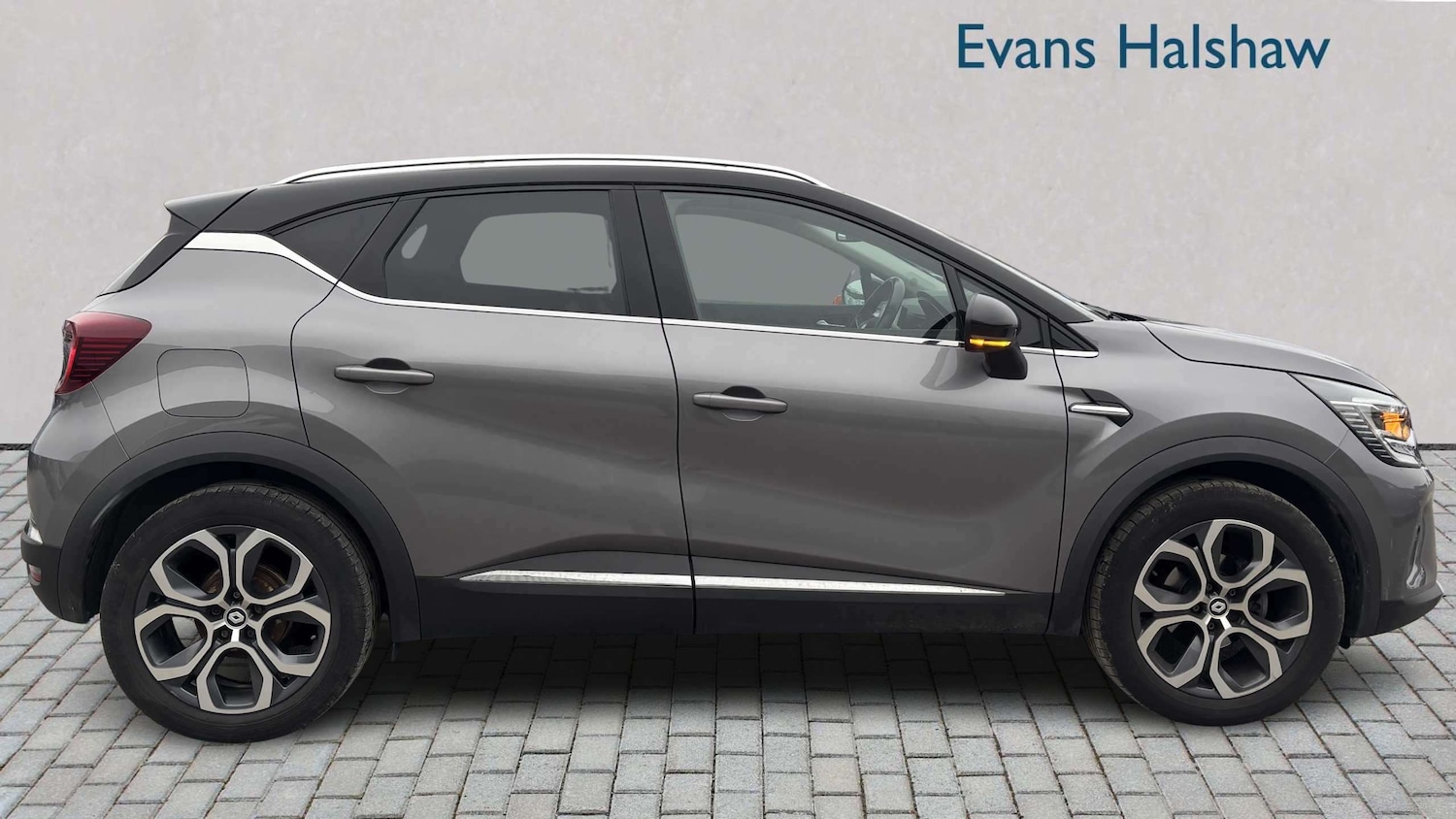 Used Renault Captur 2023 for sale - 77859225: Photo 4