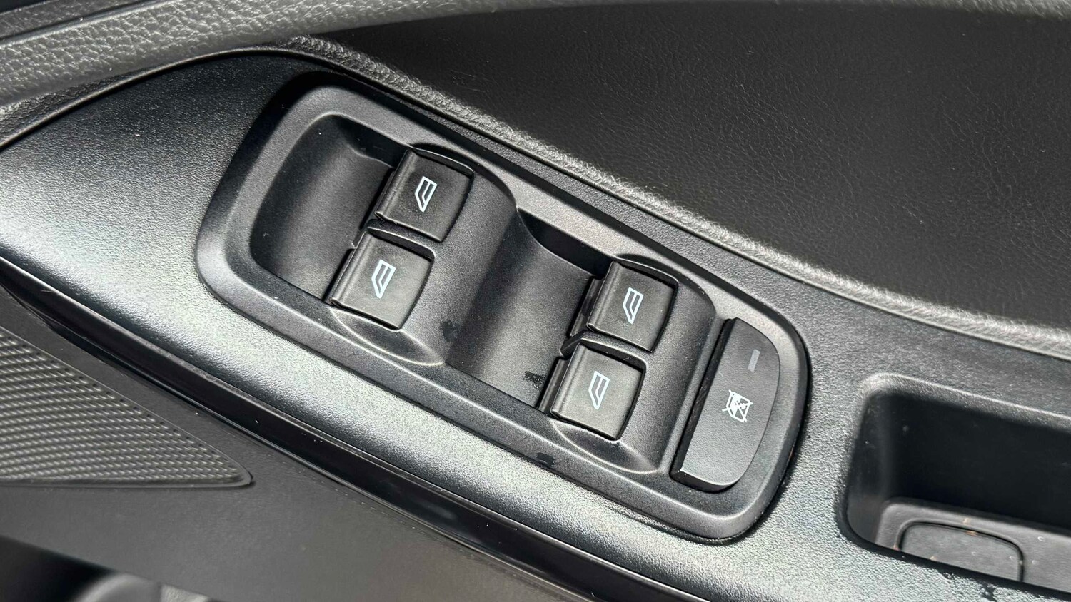 Used Ford Ka+ for sale - 77859933: Photo 9