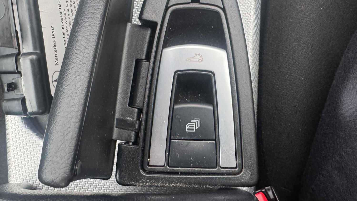 Used Mercedes-Benz SLC for sale - 77856717: Photo 17