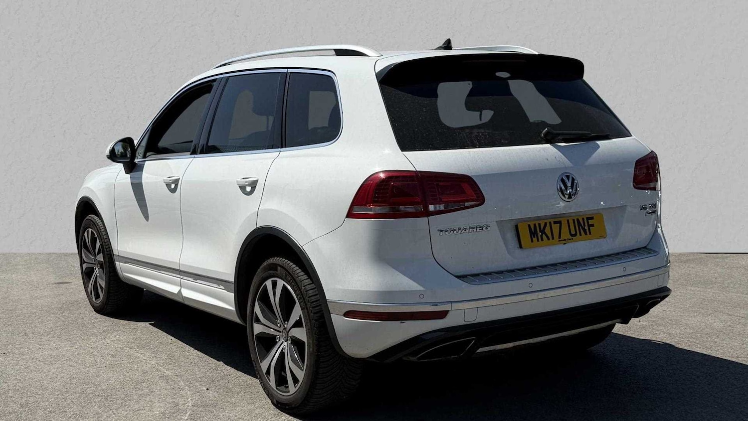 Used Volkswagen Touareg 2017 for sale - 78104651: Photo 2