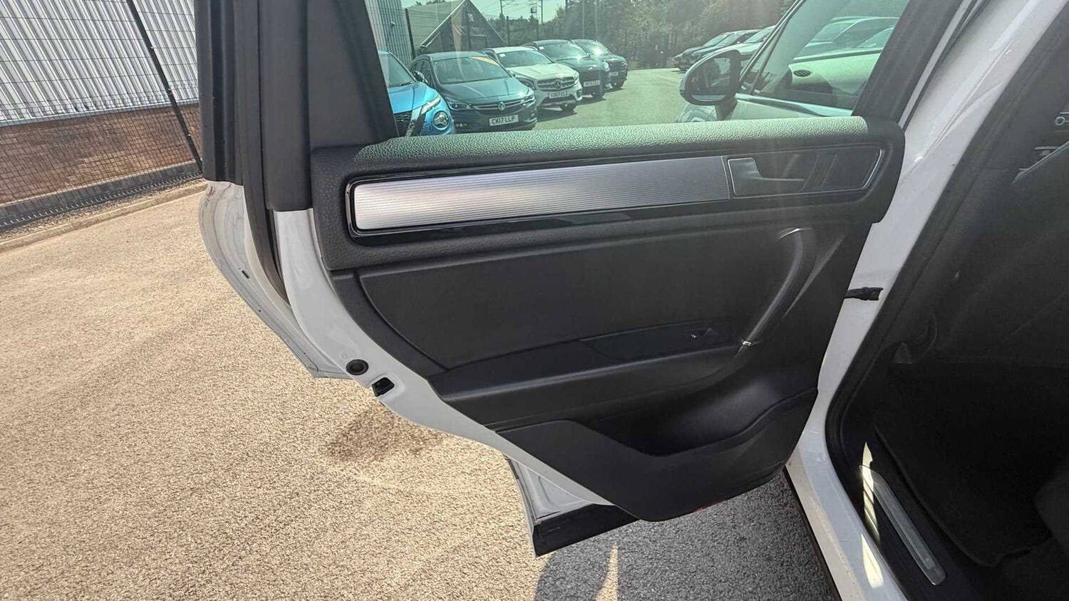 Used Volkswagen Touareg 2017 for sale - 78104651: Photo 29