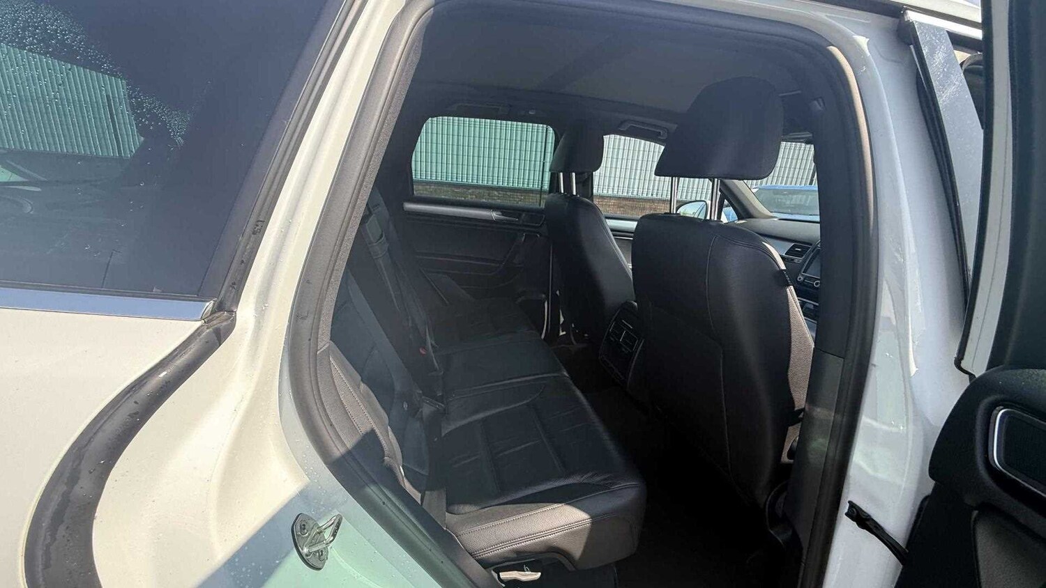 Used Volkswagen Touareg 2017 for sale - 78104651: Photo 32