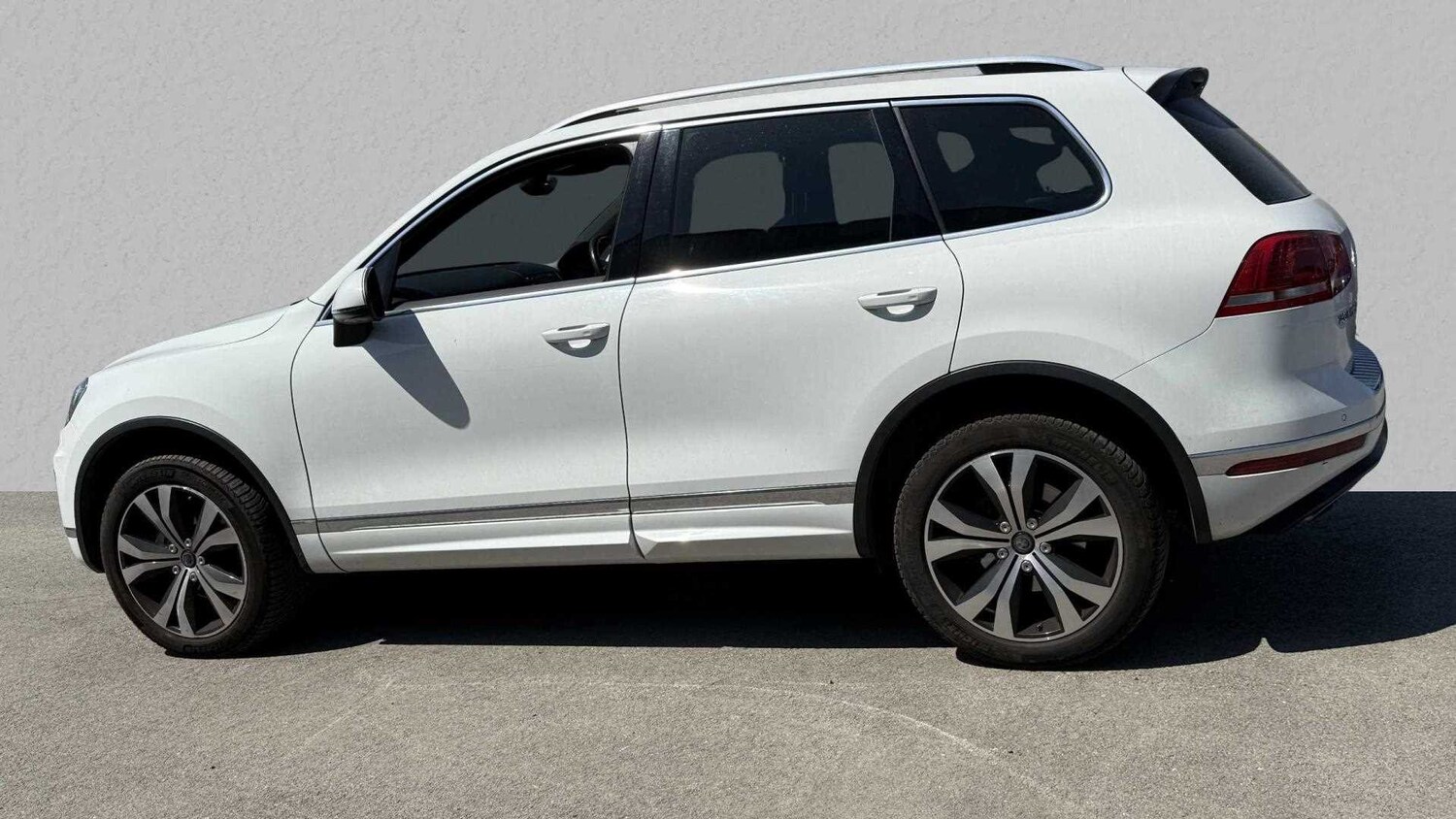 Used Volkswagen Touareg 2017 for sale - 78104651: Photo 6