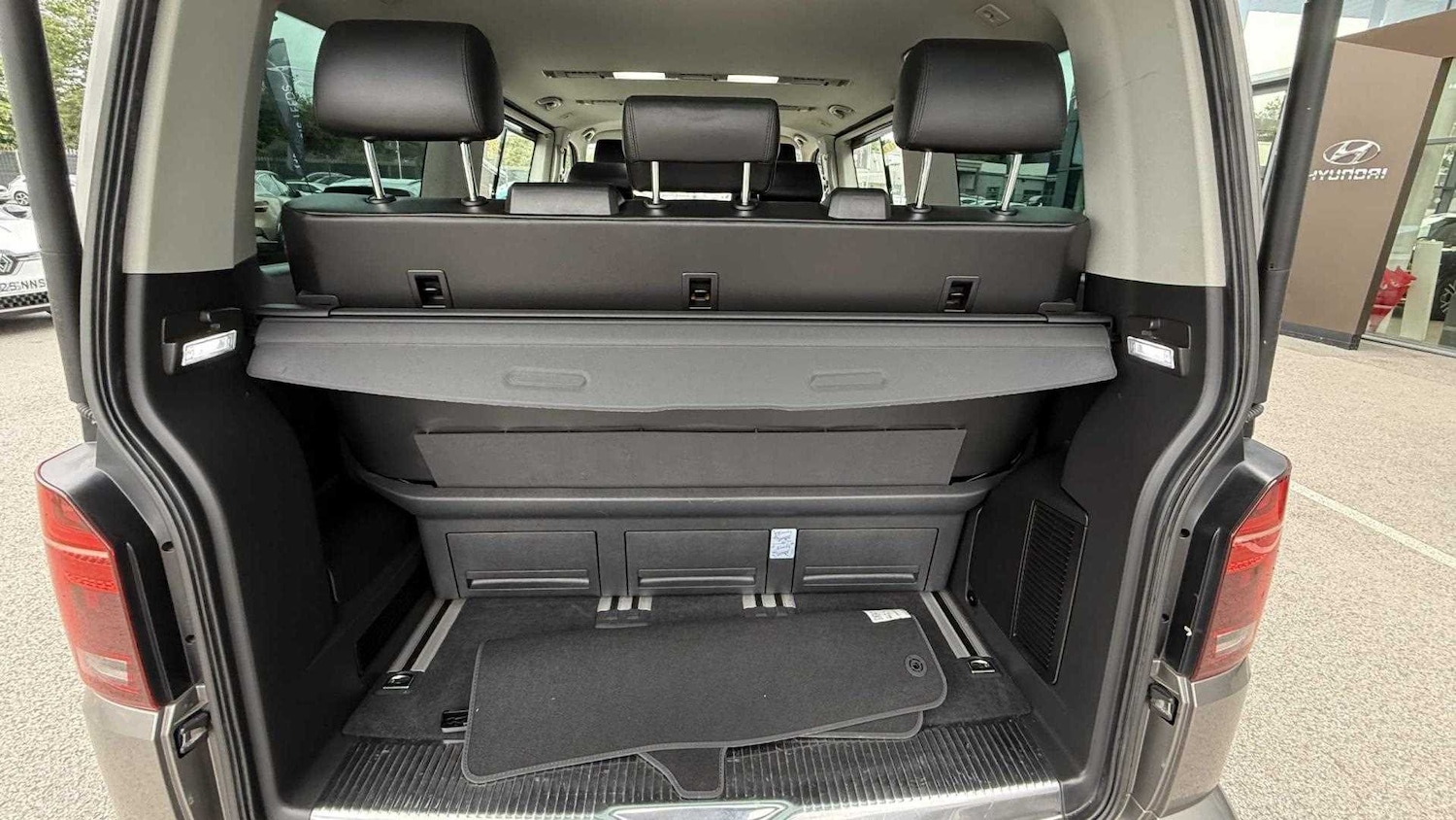 Used Volkswagen Caravelle for sale - 77862477: Photo 22